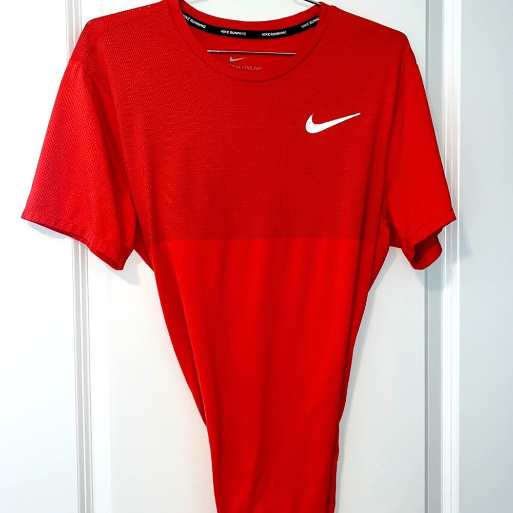 NIKE RUNNING SHIRT